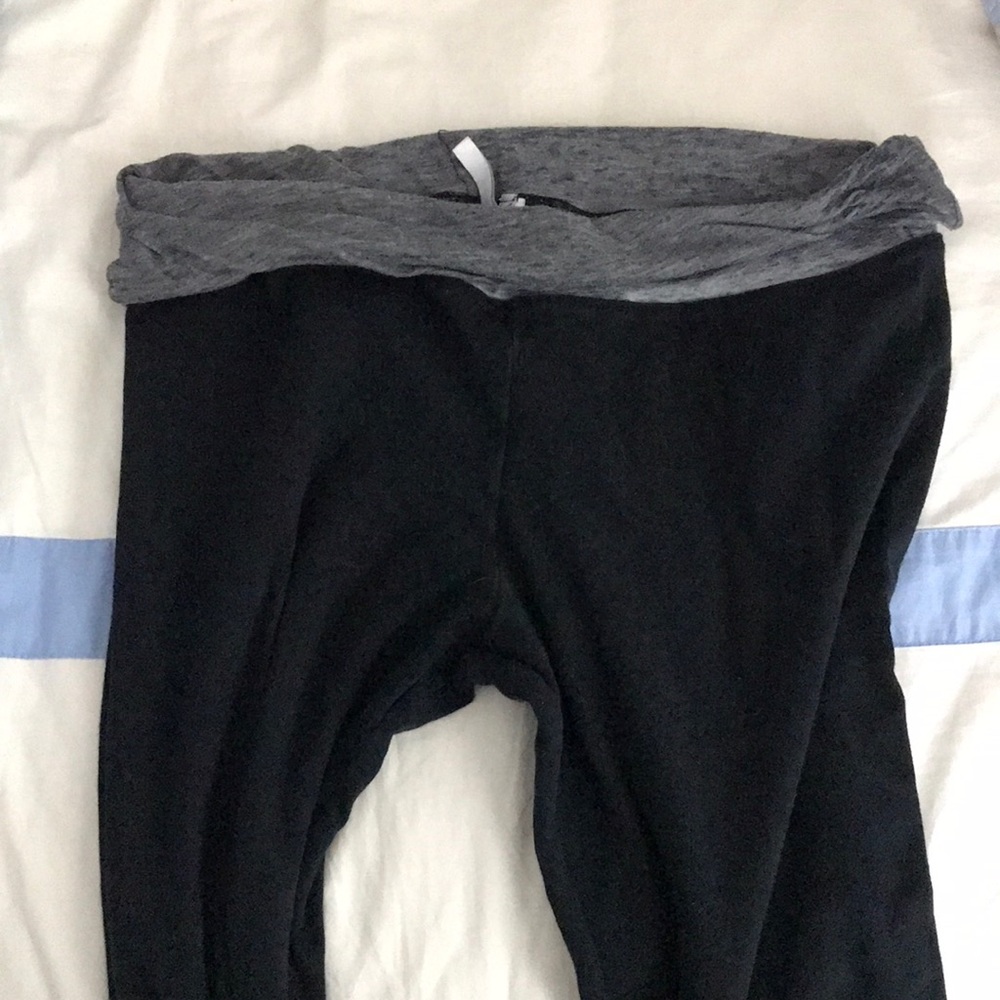 Black solos yoga pants